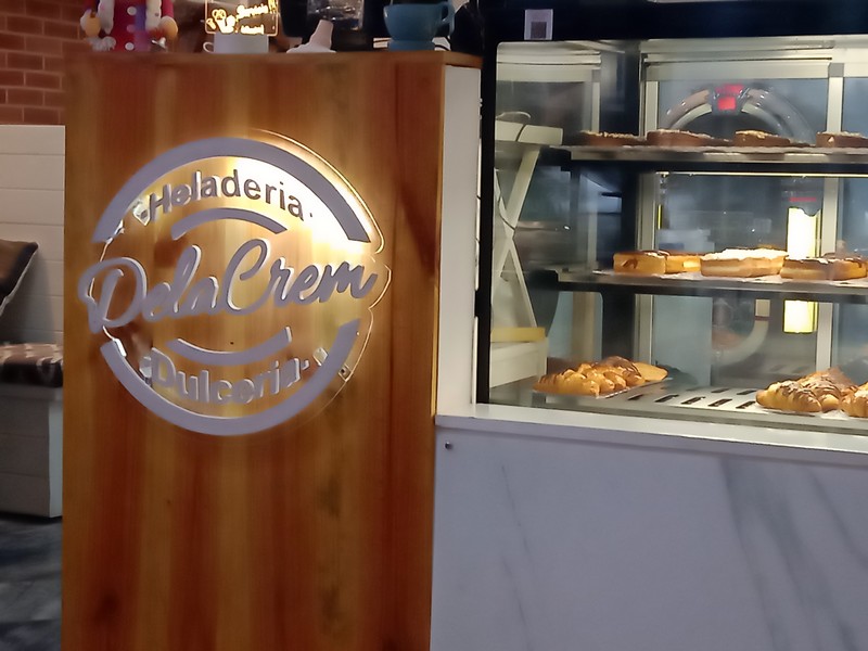 La Crem de la Crem . Heladería Dulcería en El Vedado , 23 y 12 Plaza de la Revolución